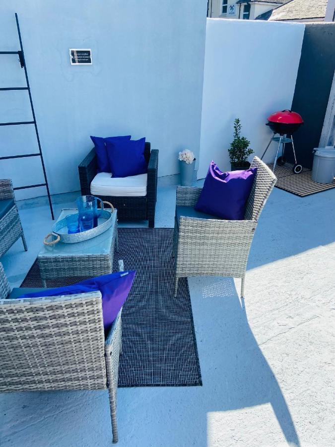 Funky Cozy Cottage With Outside Space อีสต์บอร์น ภายนอก รูปภาพ